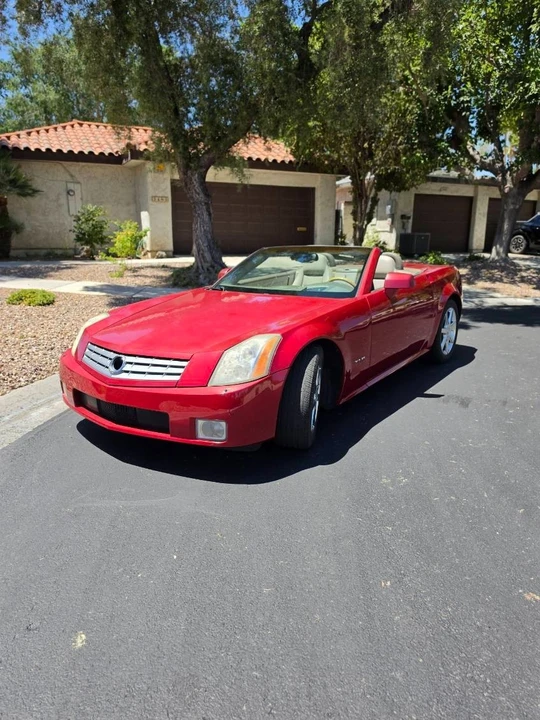 2005 Cadillac XLR - Image 15 of 31