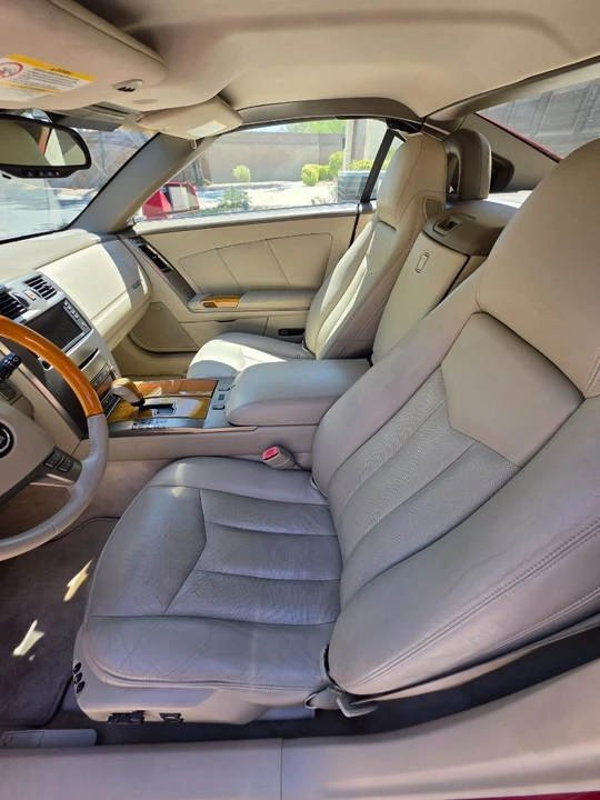 2005 Cadillac XLR - Image 17 of 31