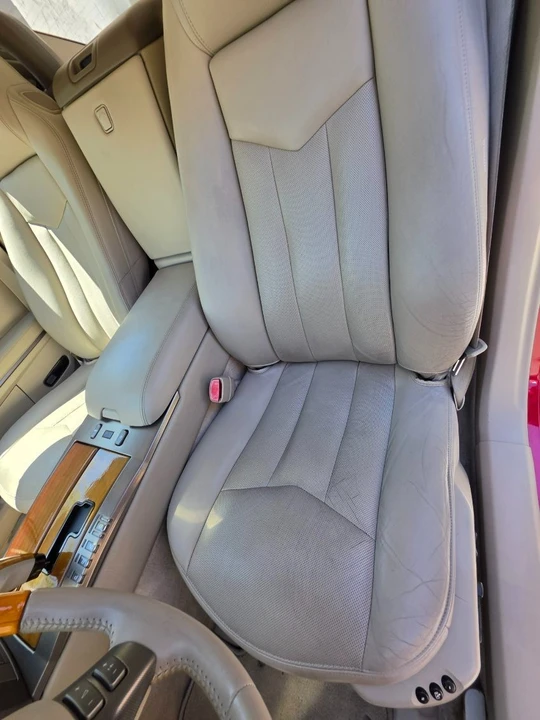 2005 Cadillac XLR - Image 18 of 31