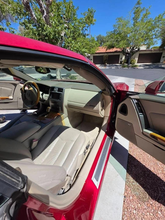 2005 Cadillac XLR - Image 20 of 31