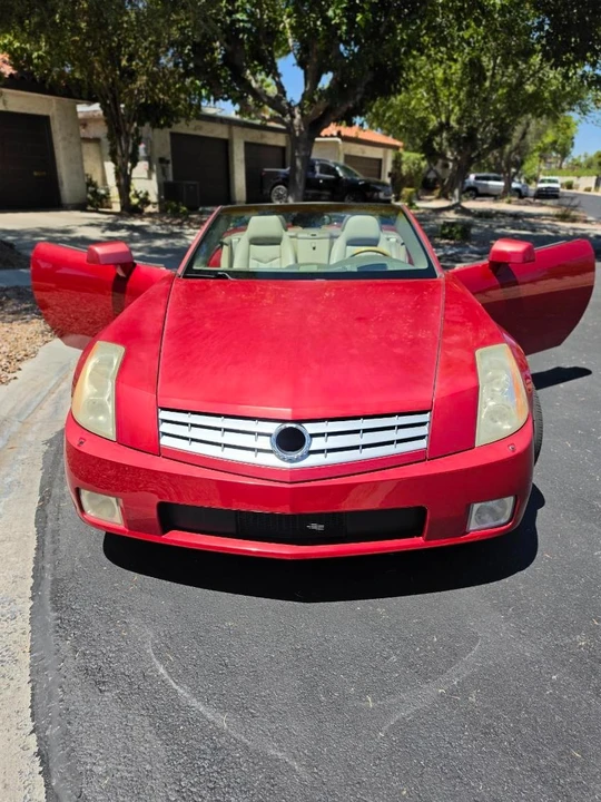 2005 Cadillac XLR - Image 6 of 31