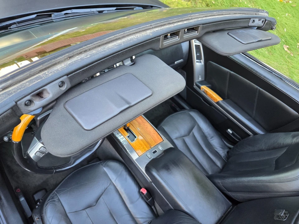 2005 Cadillac XLR - Image 22 of 31