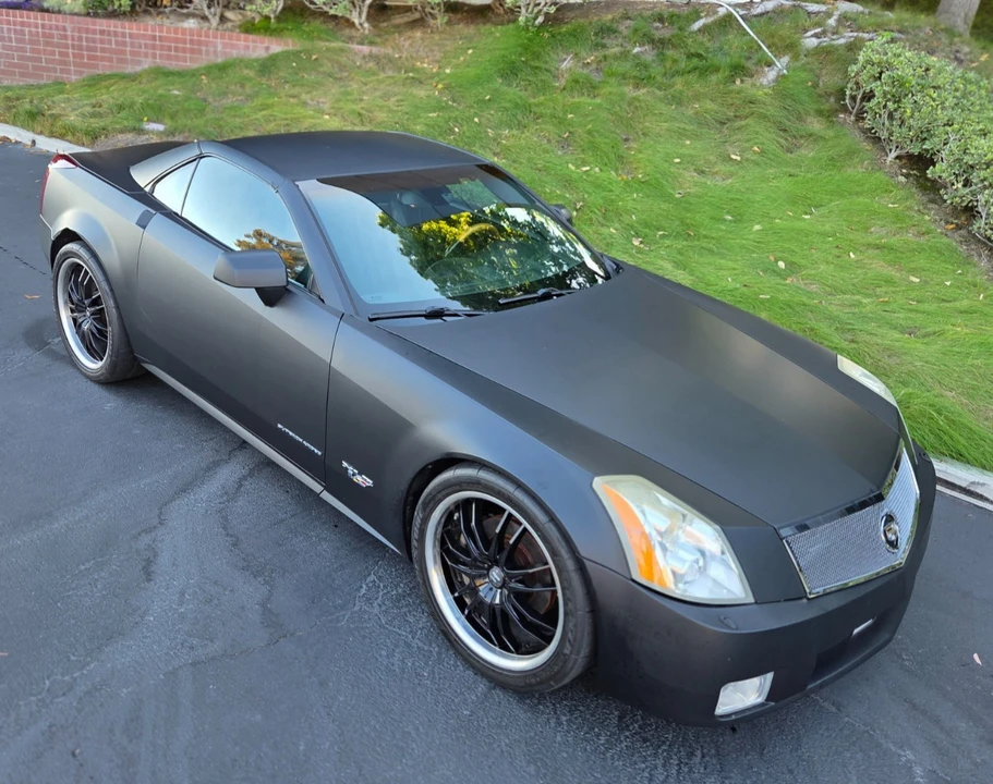 2005 Cadillac XLR - Image 2 of 31
