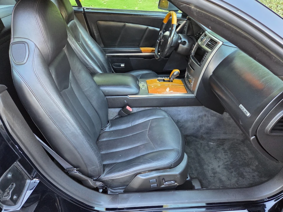 2005 Cadillac XLR - Image 18 of 31