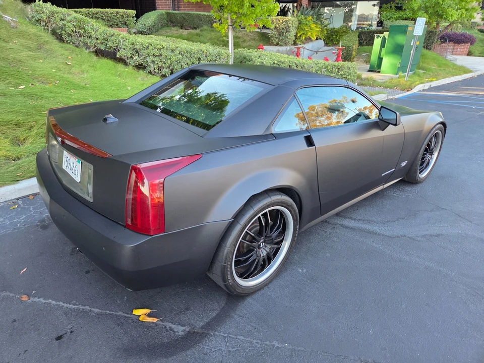 2005 Cadillac XLR - Image 8 of 31