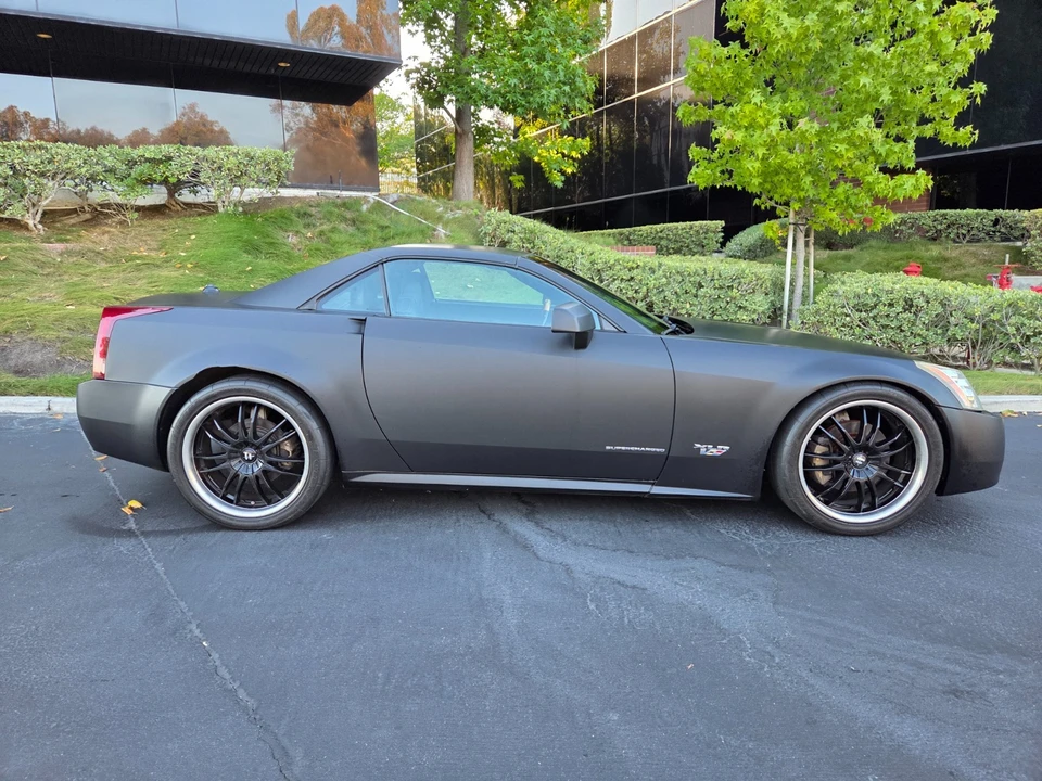 2005 Cadillac XLR - Image 7 of 31