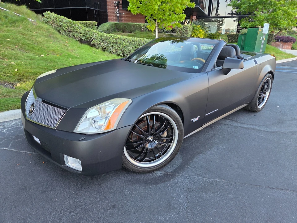 2005 Cadillac XLR - Image 9 of 31