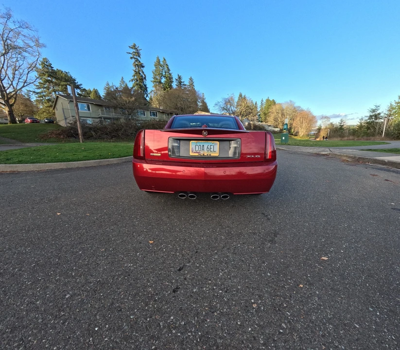 2005 Cadillac XLR - Image 17 of 21