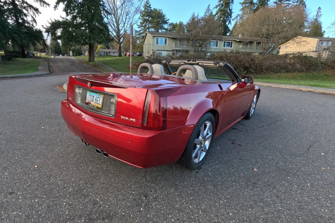 2005 Cadillac XLR - Image 5 of 21