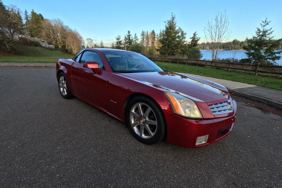 2005 Cadillac XLR - Image 11 of 21