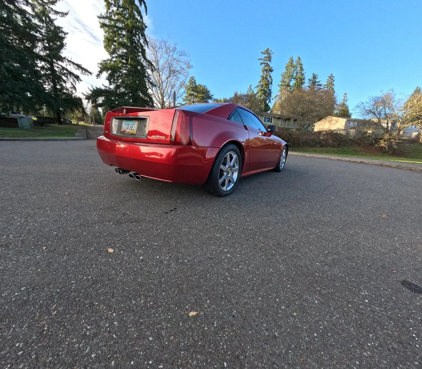 2005 Cadillac XLR - Image 15 of 21