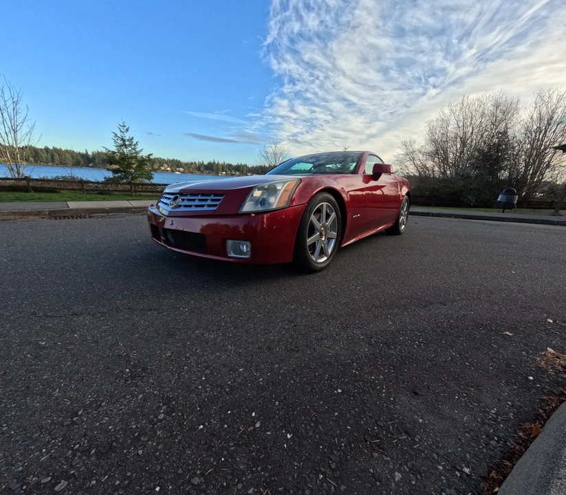 2005 Cadillac XLR - Image 10 of 21
