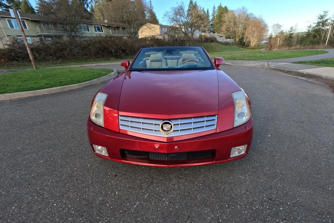 2005 Cadillac XLR - Image 2 of 21