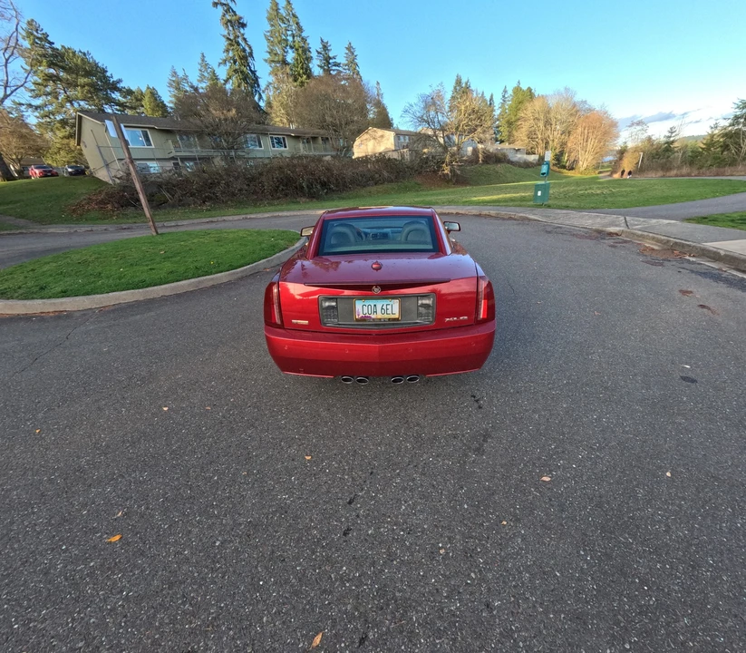 2005 Cadillac XLR - Image 16 of 21