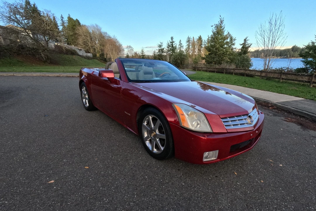 2005 Cadillac XLR - Image 3 of 21