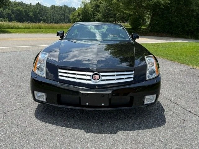 2005 Cadillac XLR - Image 6 of 19