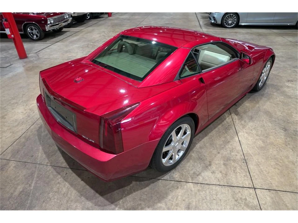 2005 Cadillac XLR - Image 31 of 31