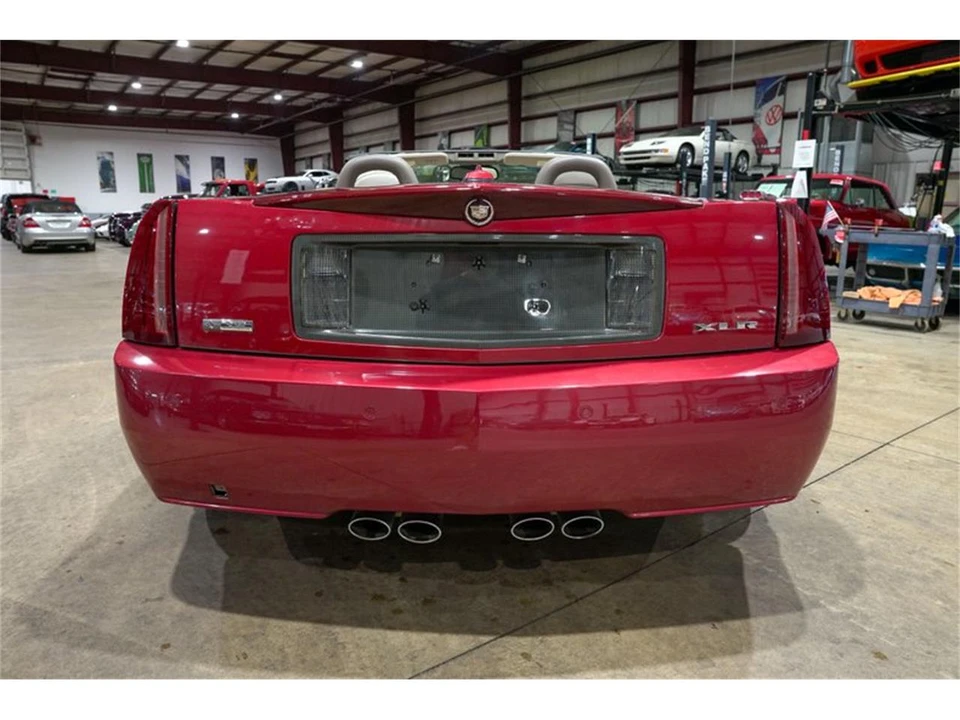 2005 Cadillac XLR - Image 7 of 31