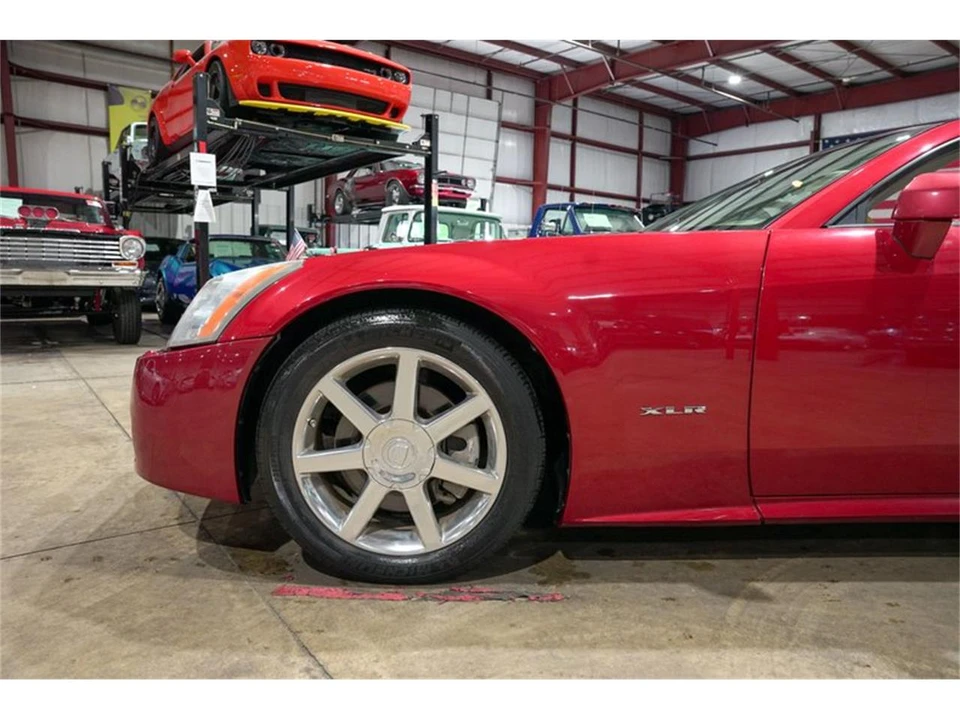 2005 Cadillac XLR - Image 3 of 31