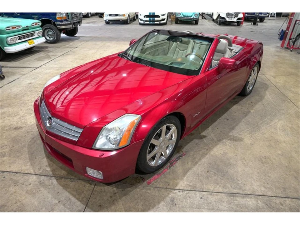 2005 Cadillac XLR - Image 15 of 31