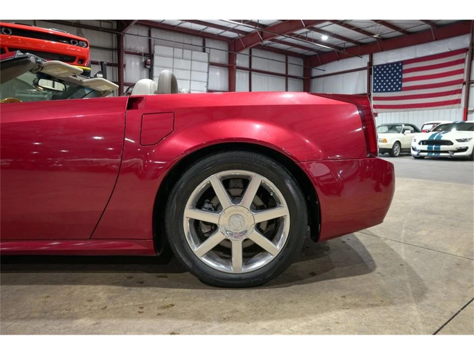 2005 Cadillac XLR - Image 5 of 31