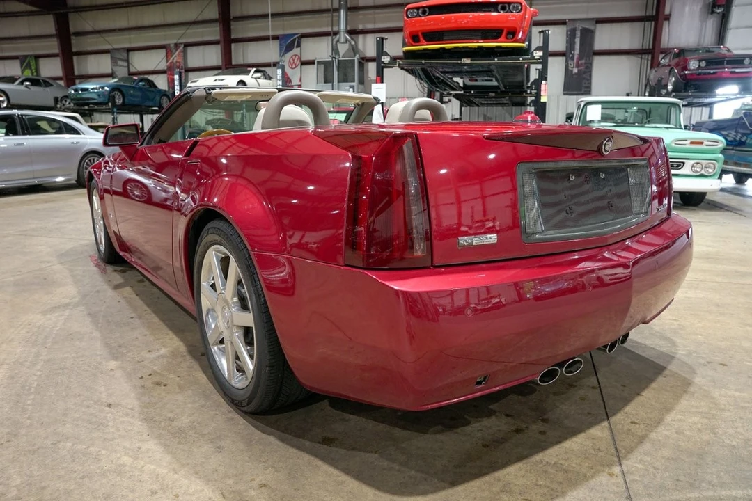 2005 Cadillac XLR - Image 4 of 10