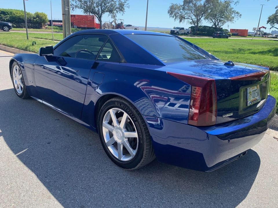 2005 Cadillac XLR - Image 5 of 31