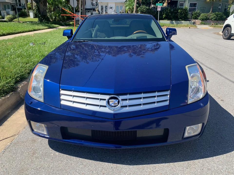 2005 Cadillac XLR - Image 2 of 31