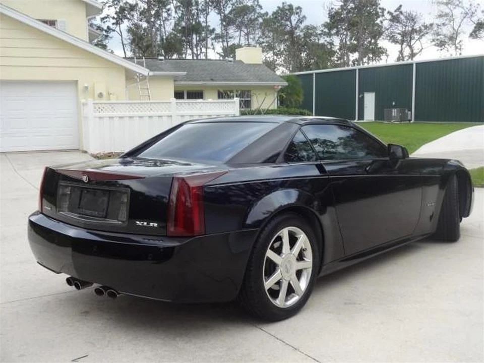 2005 Cadillac XLR - Image 21 of 31