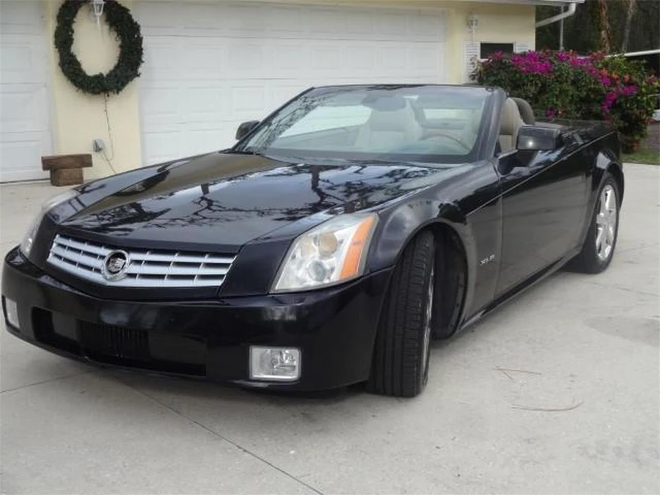2005 Cadillac XLR - Image 6 of 31