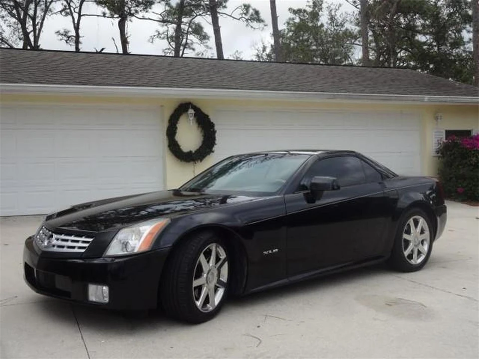 2005 Cadillac XLR - Image 24 of 31