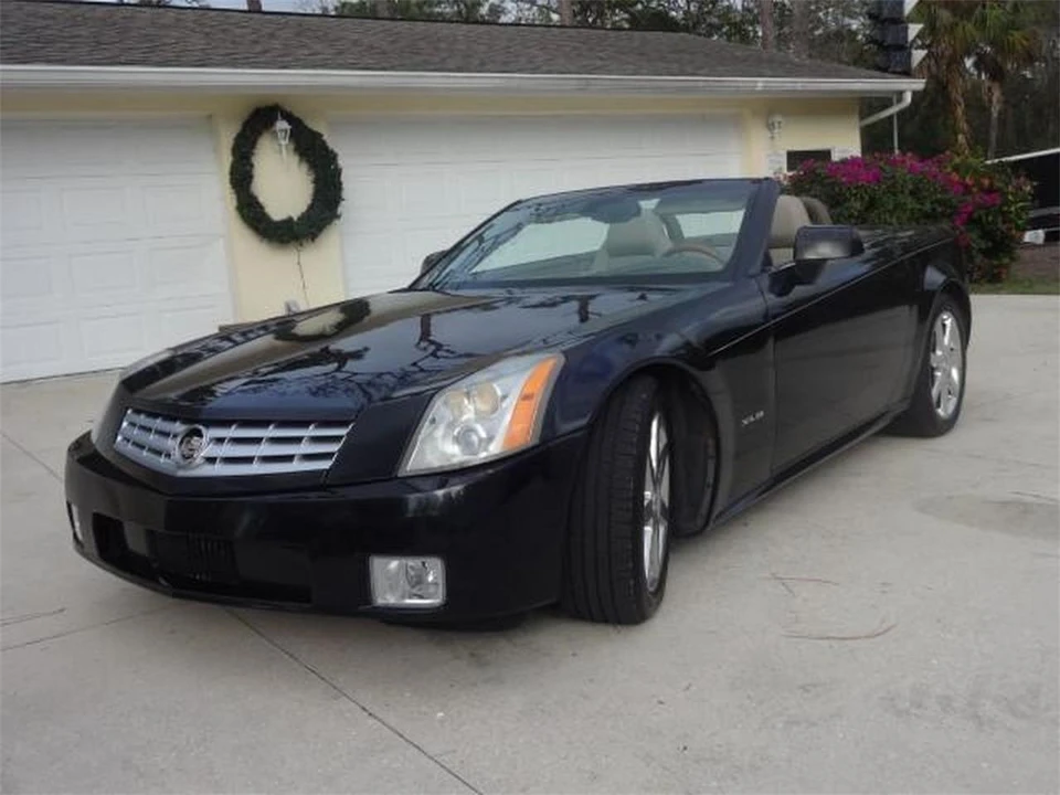 2005 Cadillac XLR - Image 26 of 31