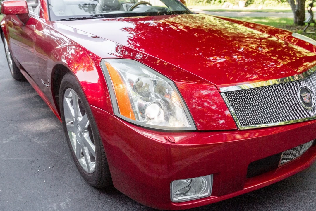 2005 Cadillac XLR - Image 23 of 31