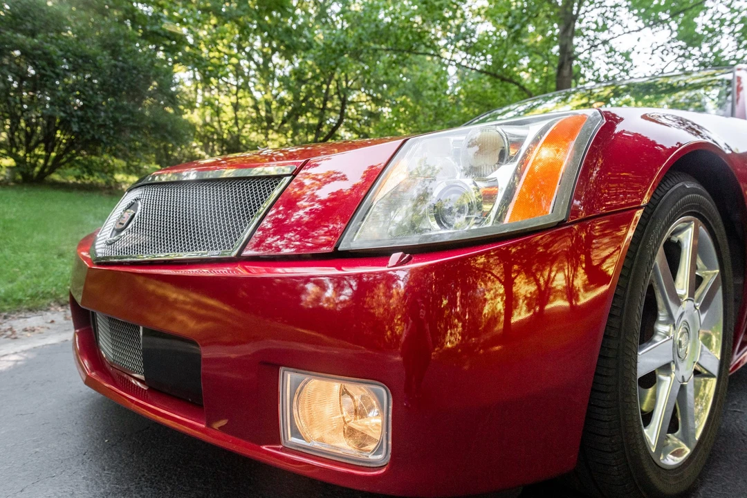 2005 Cadillac XLR - Image 24 of 31