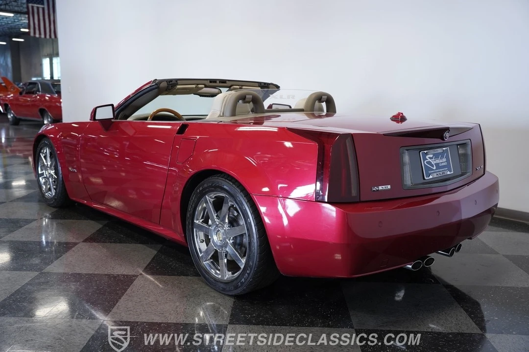 2005 Cadillac XLR - Image 10 of 21