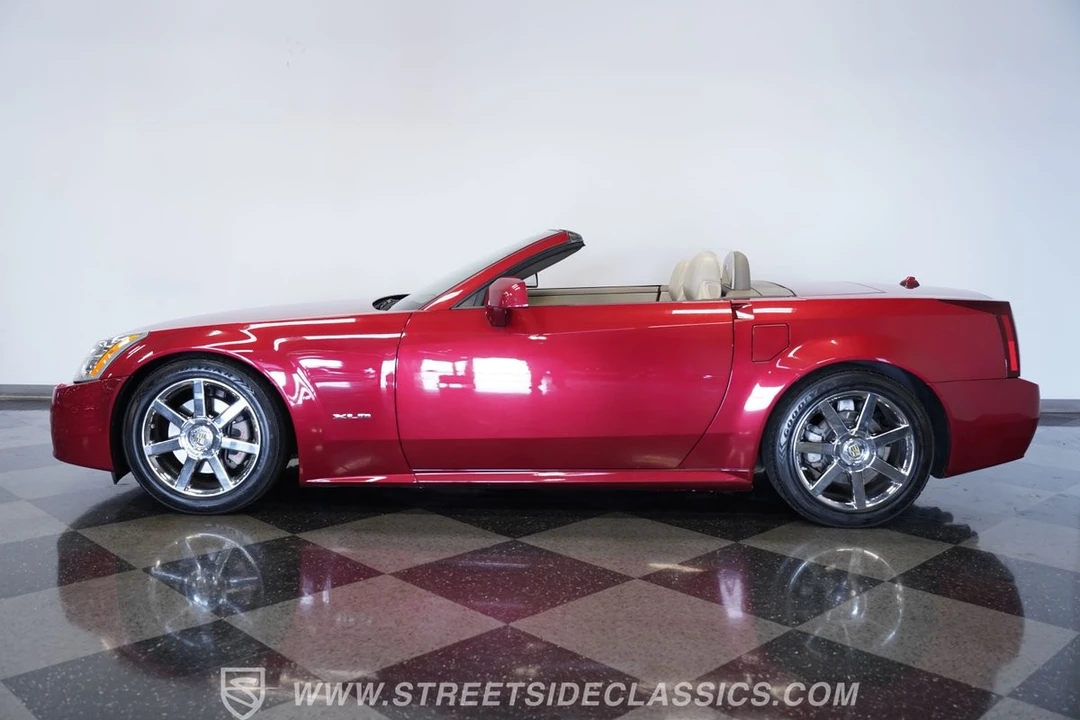 2005 Cadillac XLR - Image 2 of 12