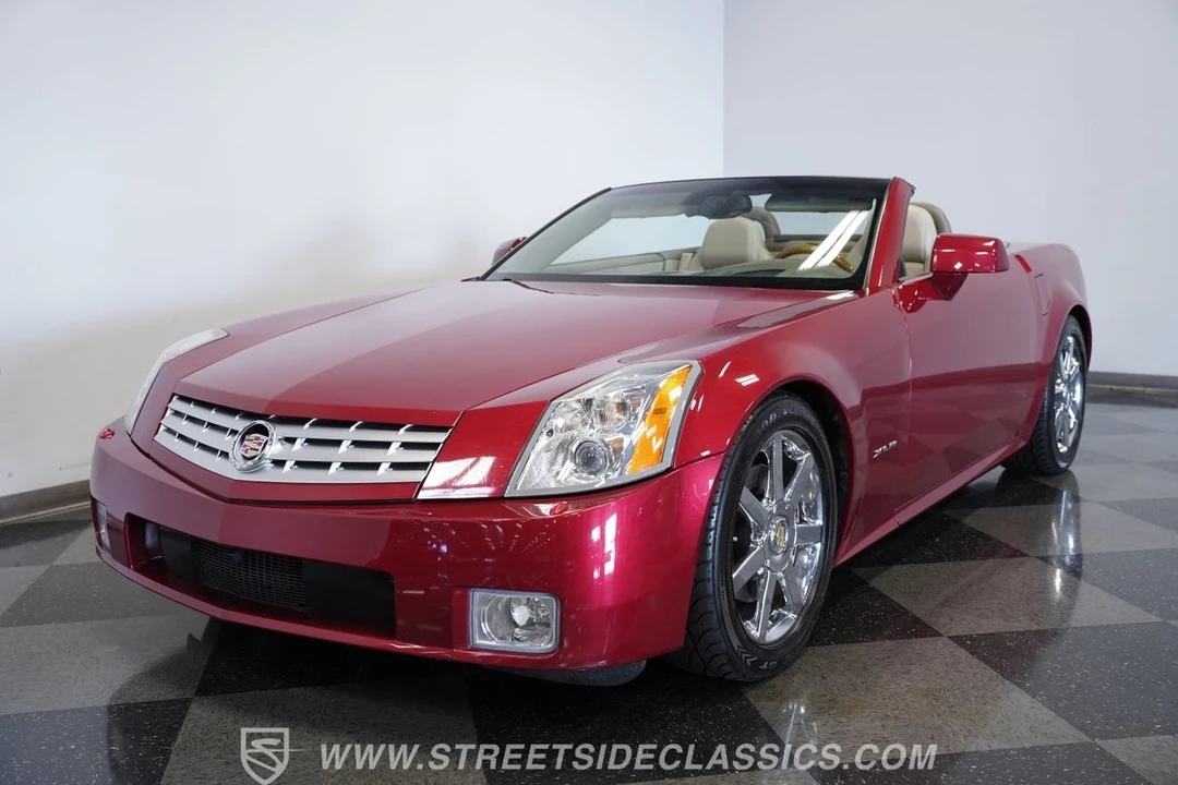 2005 Cadillac XLR - Image 19 of 21