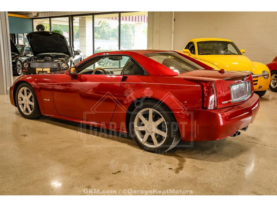 2005 Cadillac XLR - Image 6 of 31