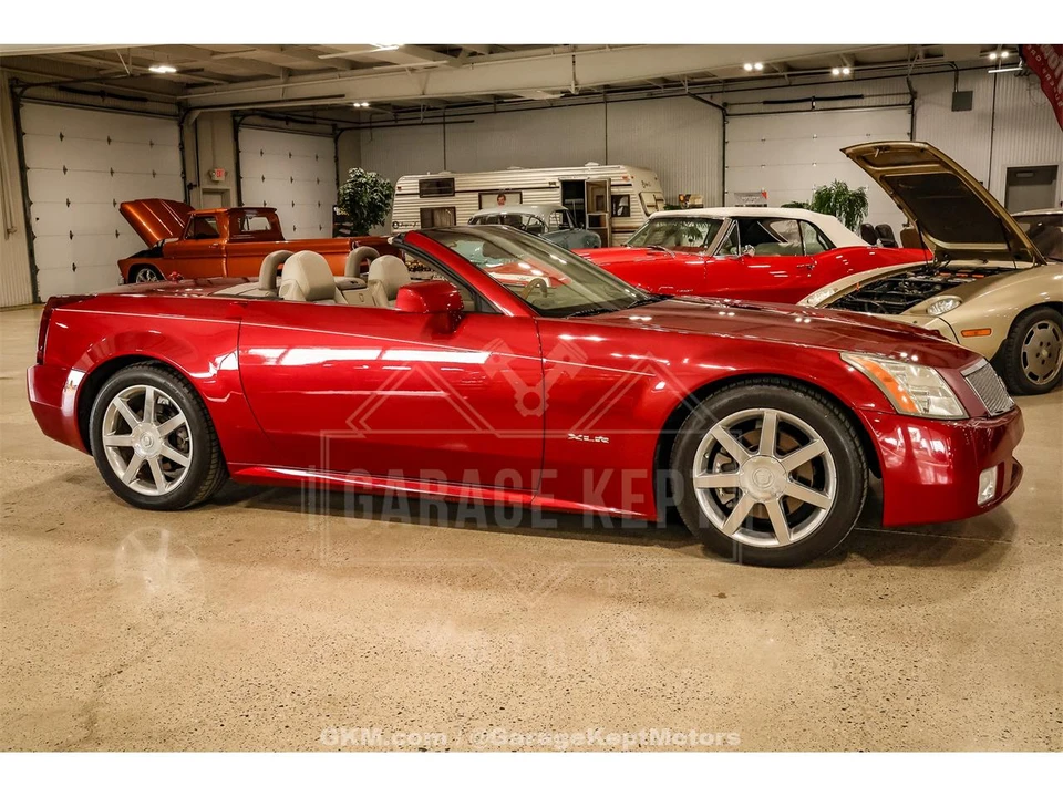 2005 Cadillac XLR - Image 31 of 31