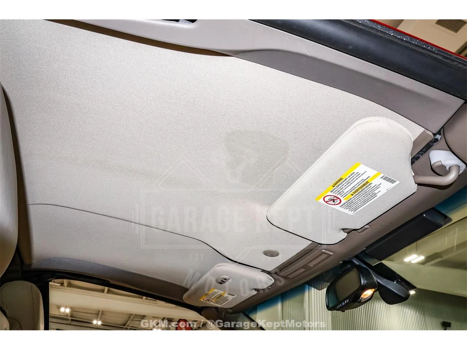 2005 Cadillac XLR - Image 22 of 31