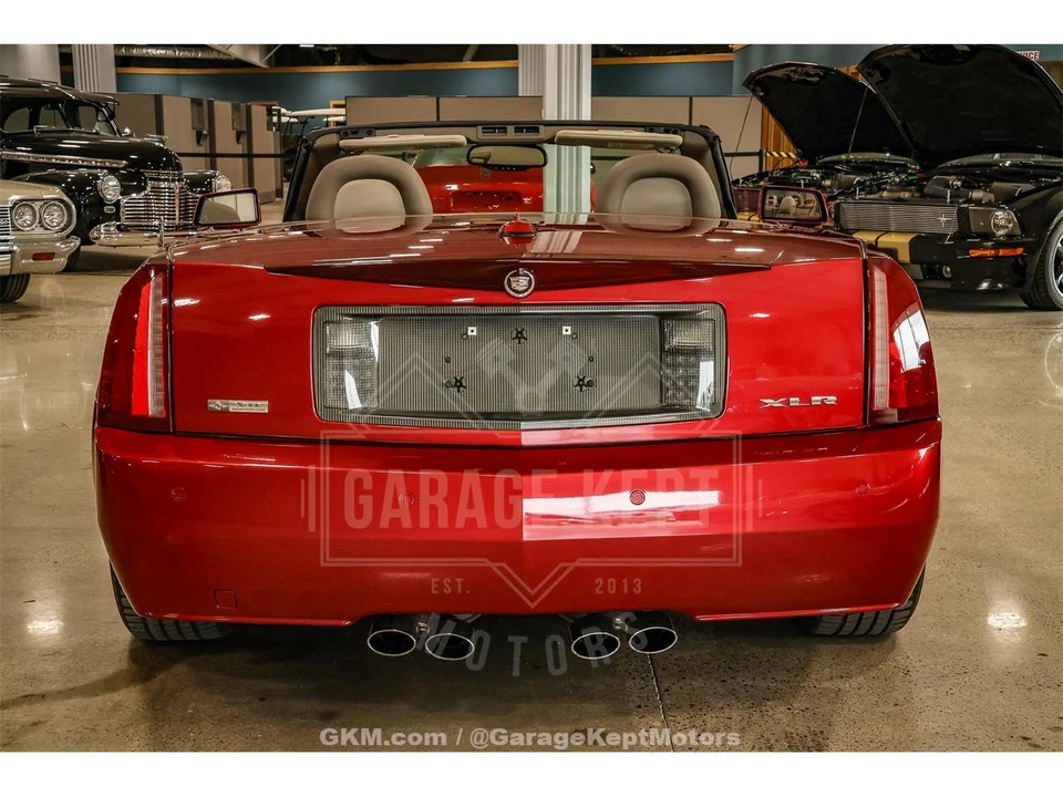 2005 Cadillac XLR - Image 27 of 31