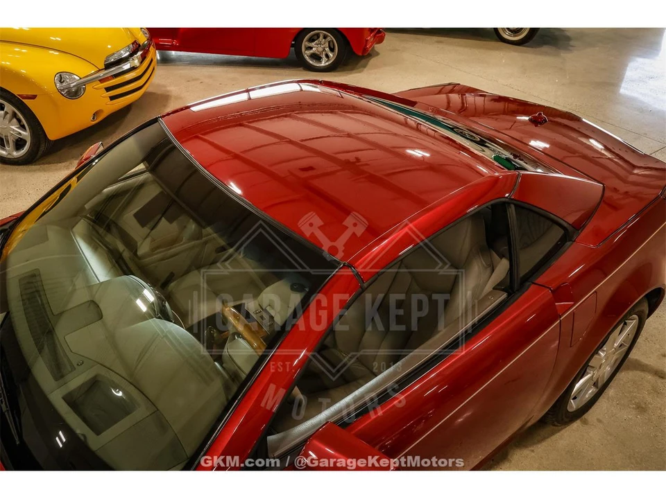 2005 Cadillac XLR - Image 18 of 31
