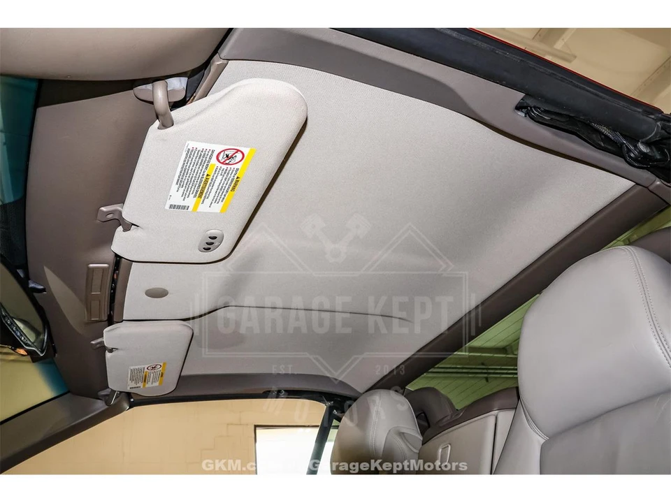 2005 Cadillac XLR - Image 19 of 31