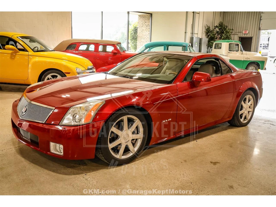 2005 Cadillac XLR - Image 4 of 31