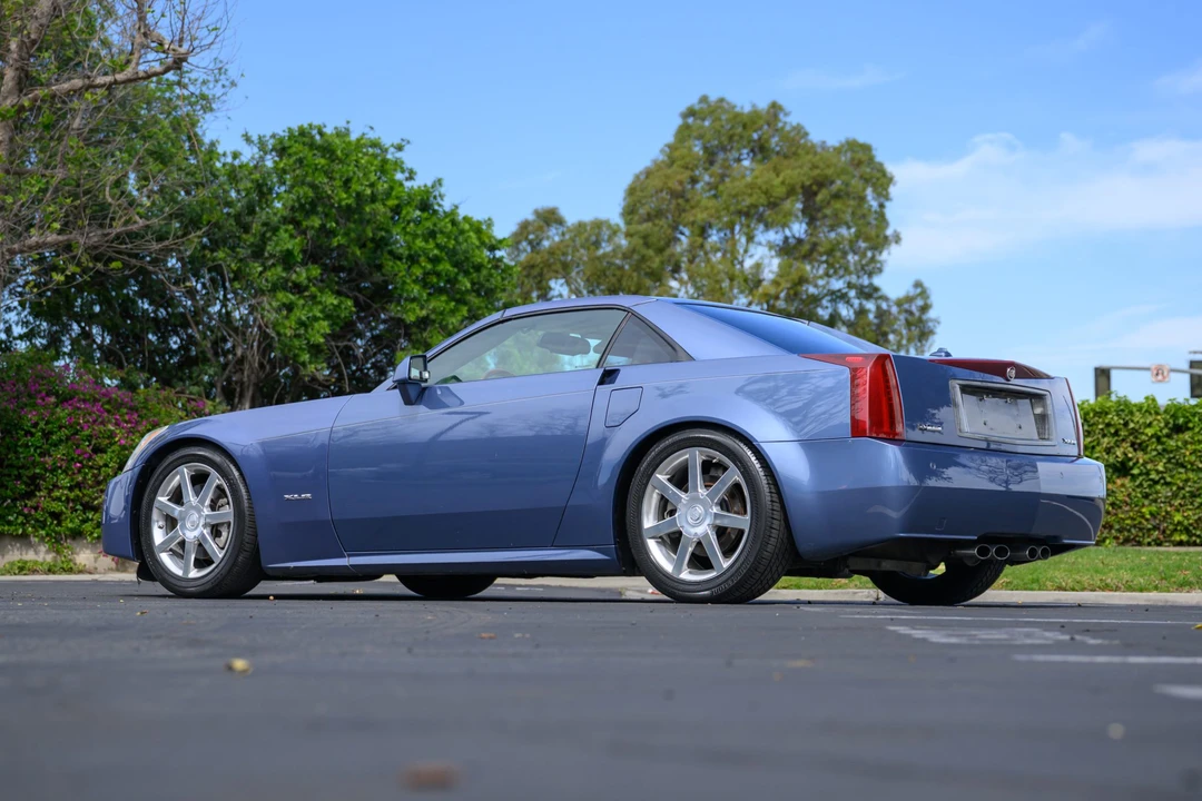2005 Cadillac XLR - Image 9 of 31