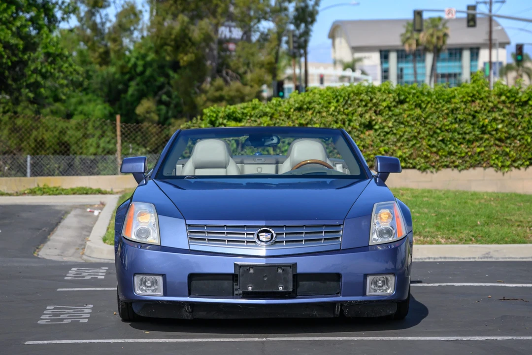 2005 Cadillac XLR - Image 15 of 31