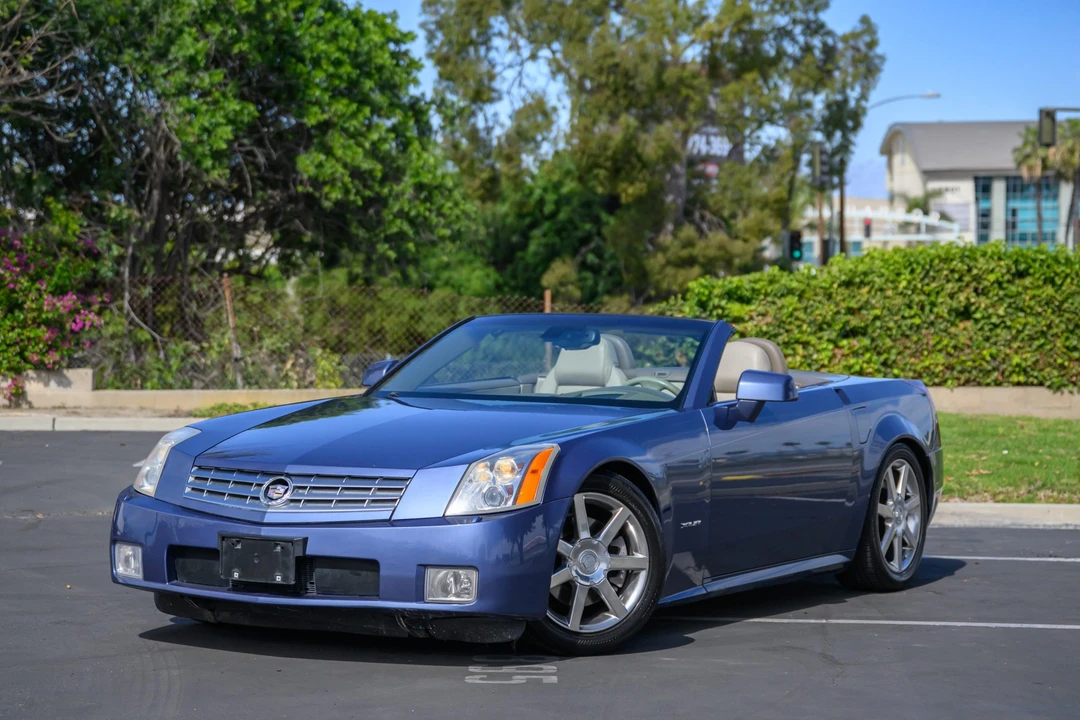 2005 Cadillac XLR - Image 17 of 31