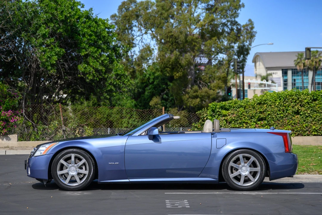 2005 Cadillac XLR - Image 20 of 31