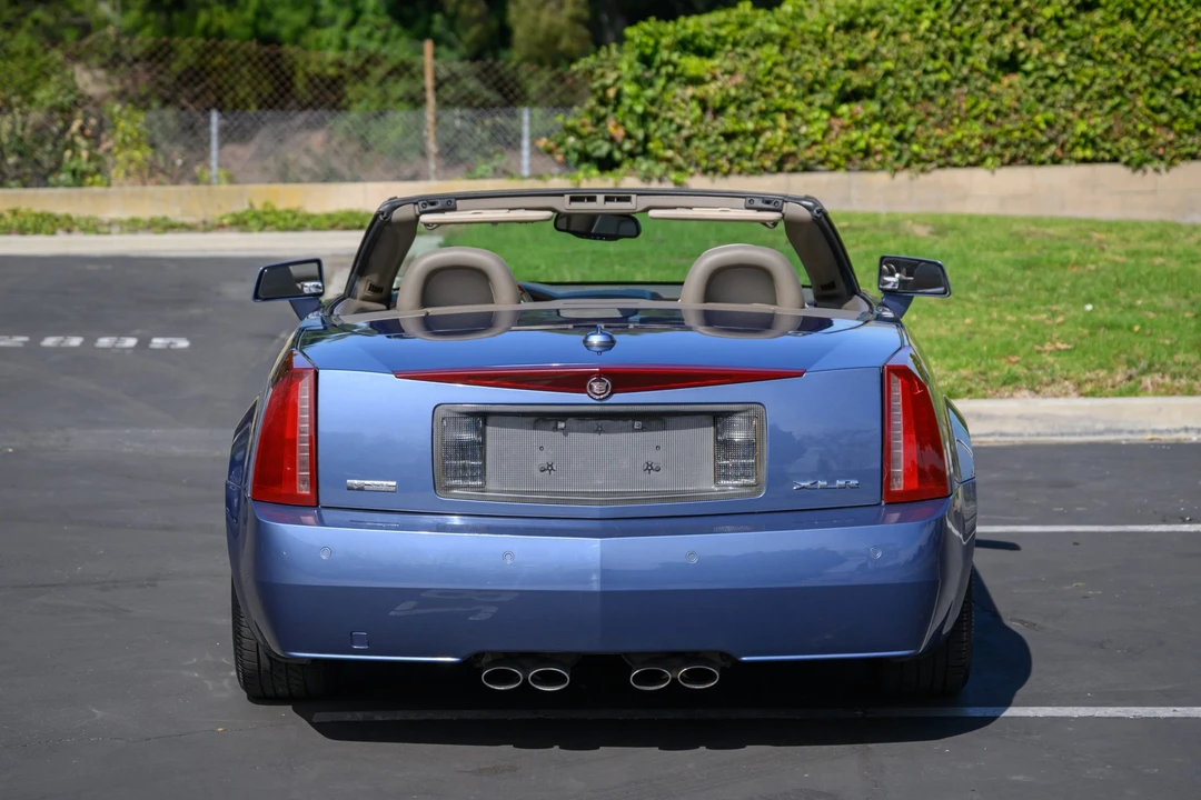 2005 Cadillac XLR - Image 23 of 31