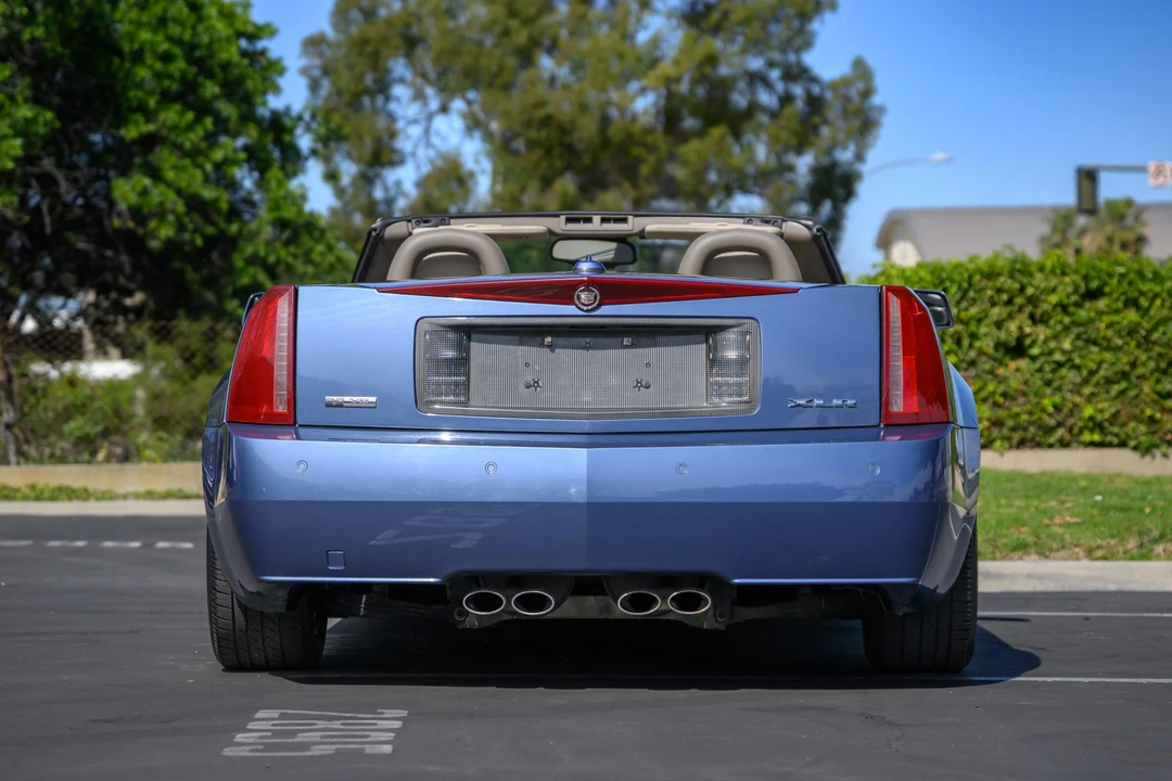 2005 Cadillac XLR - Image 24 of 31